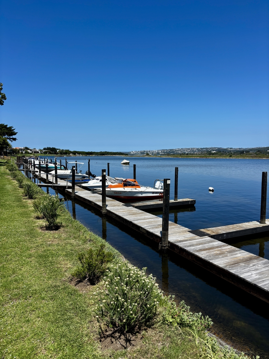 2 Bedroom Property for Sale in Keurboomstrand Western Cape